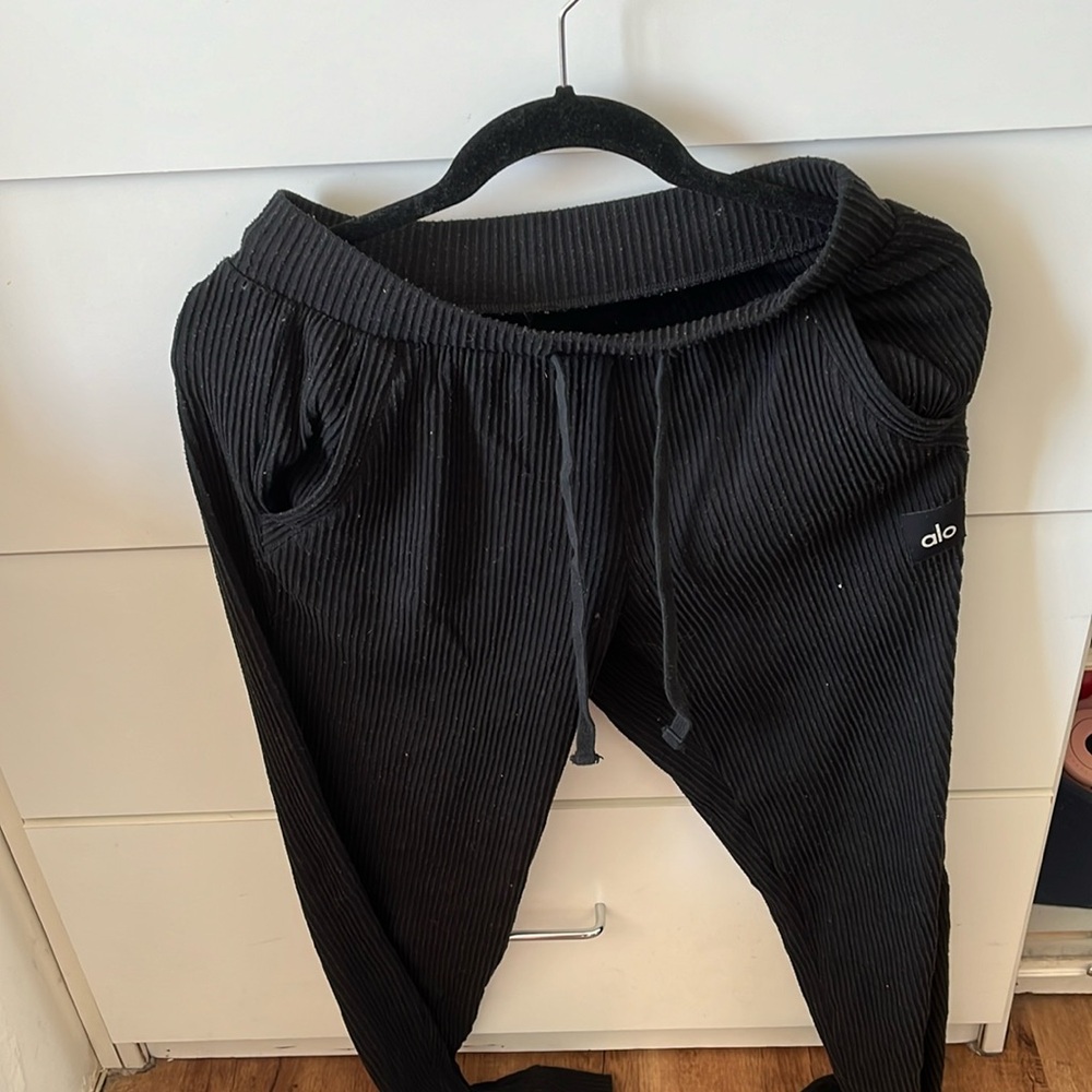 Alo sweat pants black muse